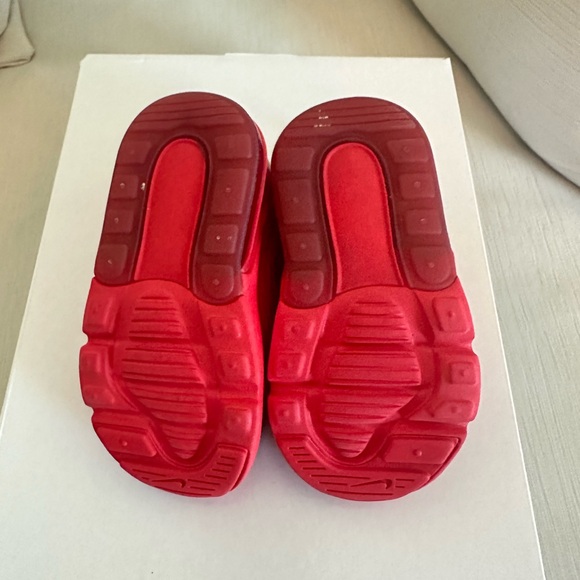Nike Air Max 270 | color University Red | Toddler Size 5C - Picture 3 of 4